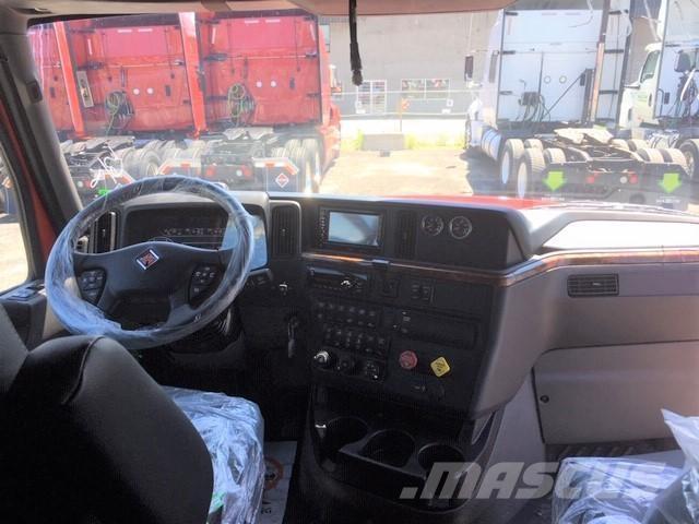 International LT 트랙터 유닛