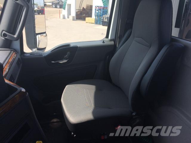 International LT 트랙터 유닛