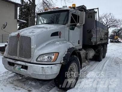 Kenworth T300 덤프 트럭
