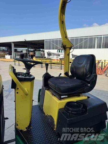 Ammann AV 26 토양 다짐기