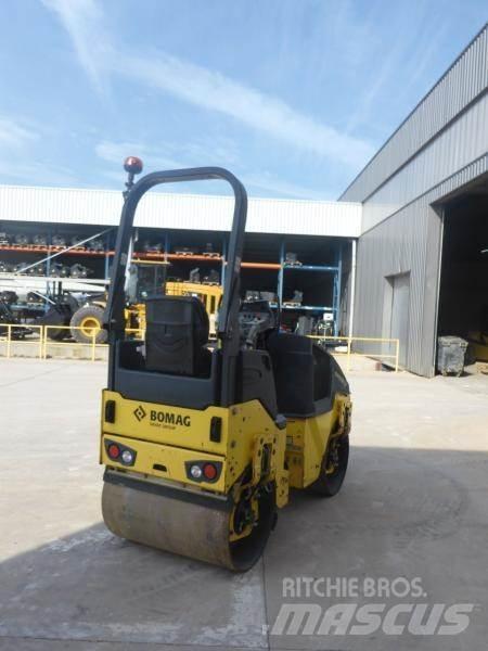Bomag BW100 토양 다짐기