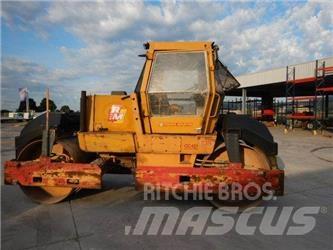 Dynapac cc421 토양 다짐기