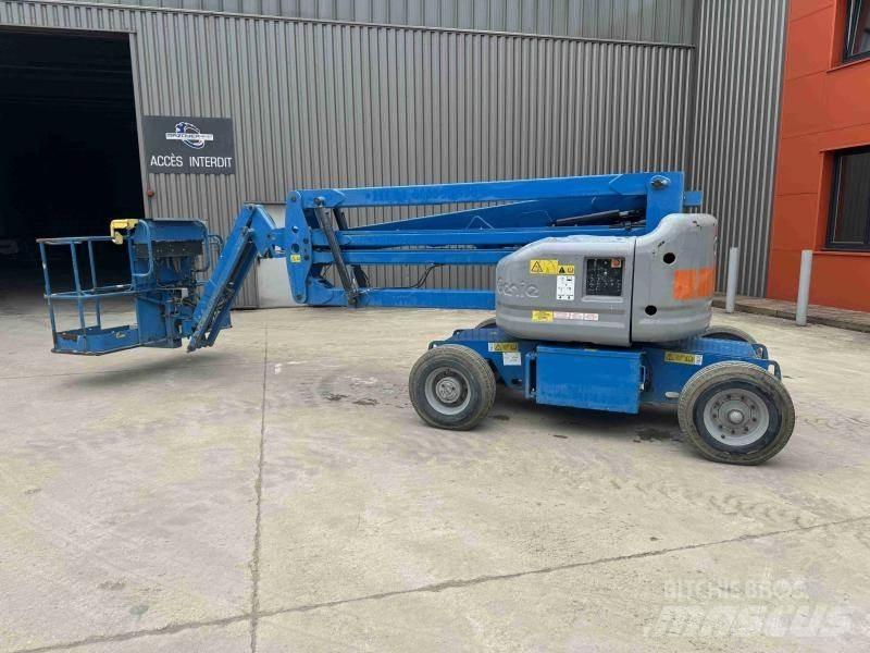 Genie Z45/25 관절형 전동이동 리프트