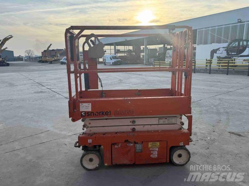 Snorkel S3215E 관절형 전동이동 리프트