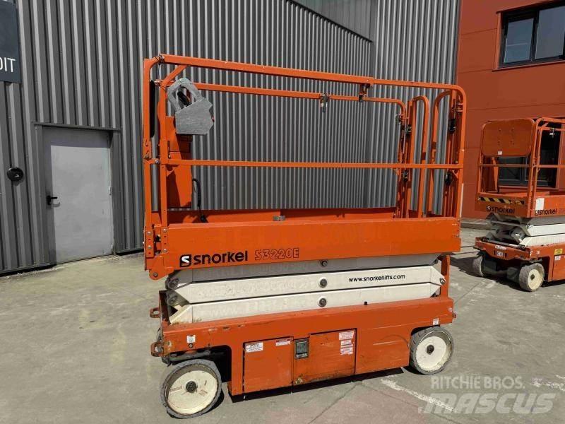 Snorkel S3220E 관절형 전동이동 리프트