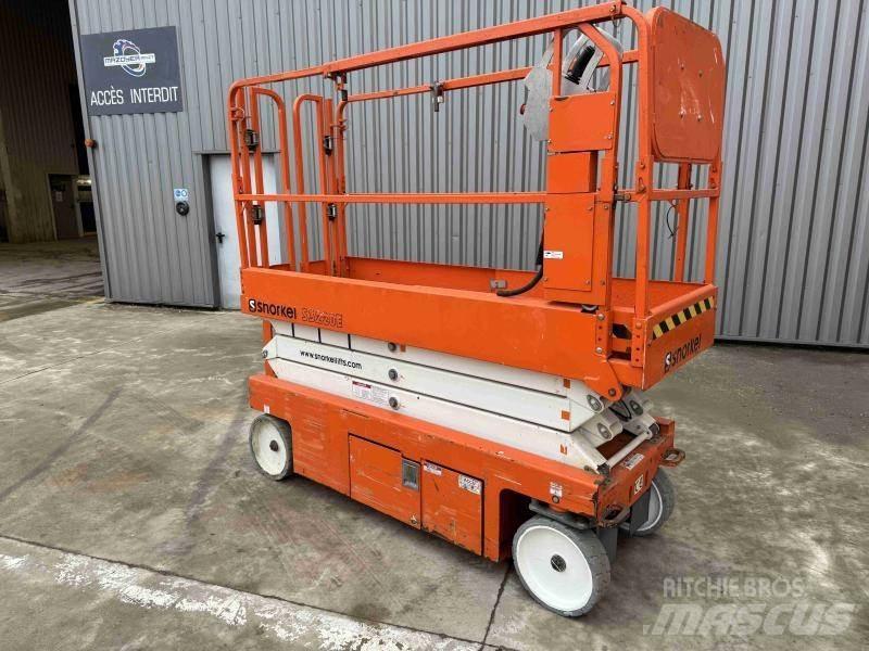 Snorkel SE3220E 관절형 전동이동 리프트