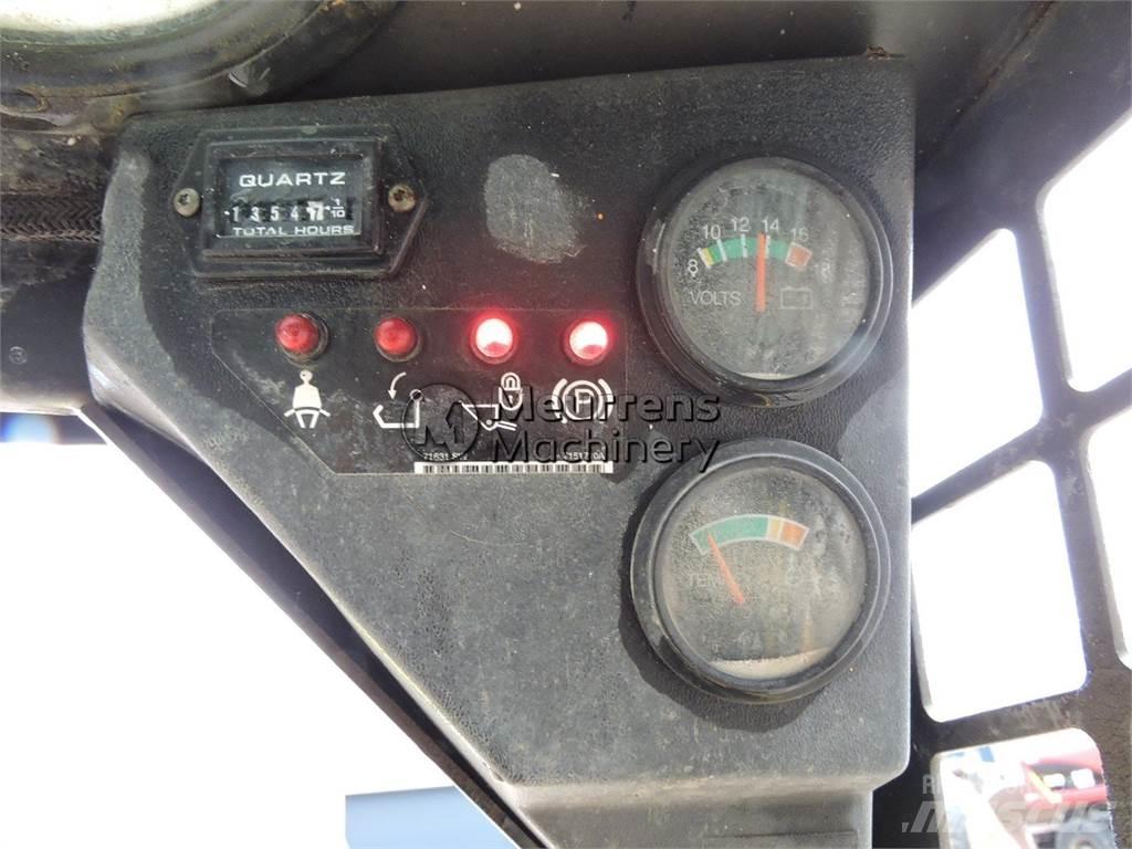 Bobcat S70  휠로우더