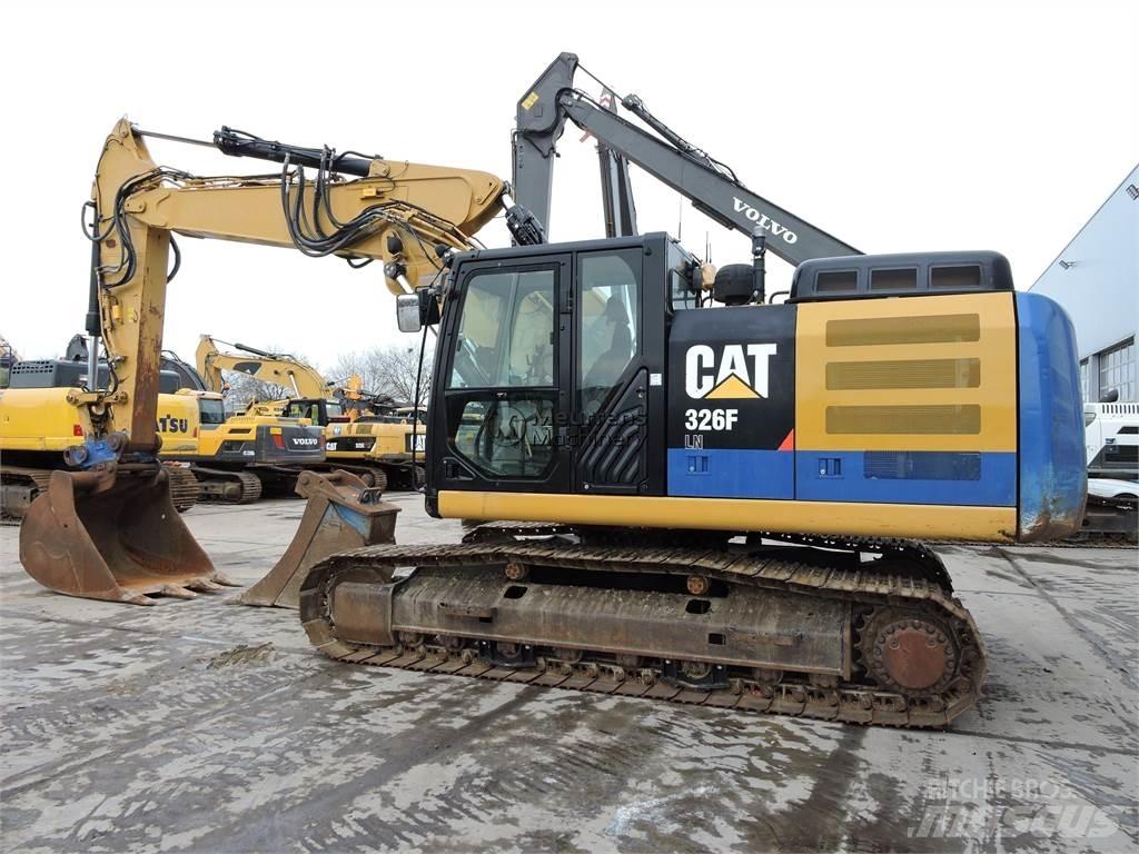 CAT 326F 대형 굴삭기 29톤 이상