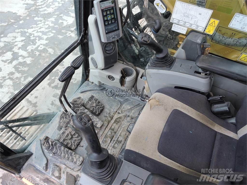 CAT 326F 대형 굴삭기 29톤 이상