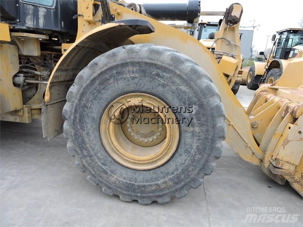 CAT 972M  휠로우더