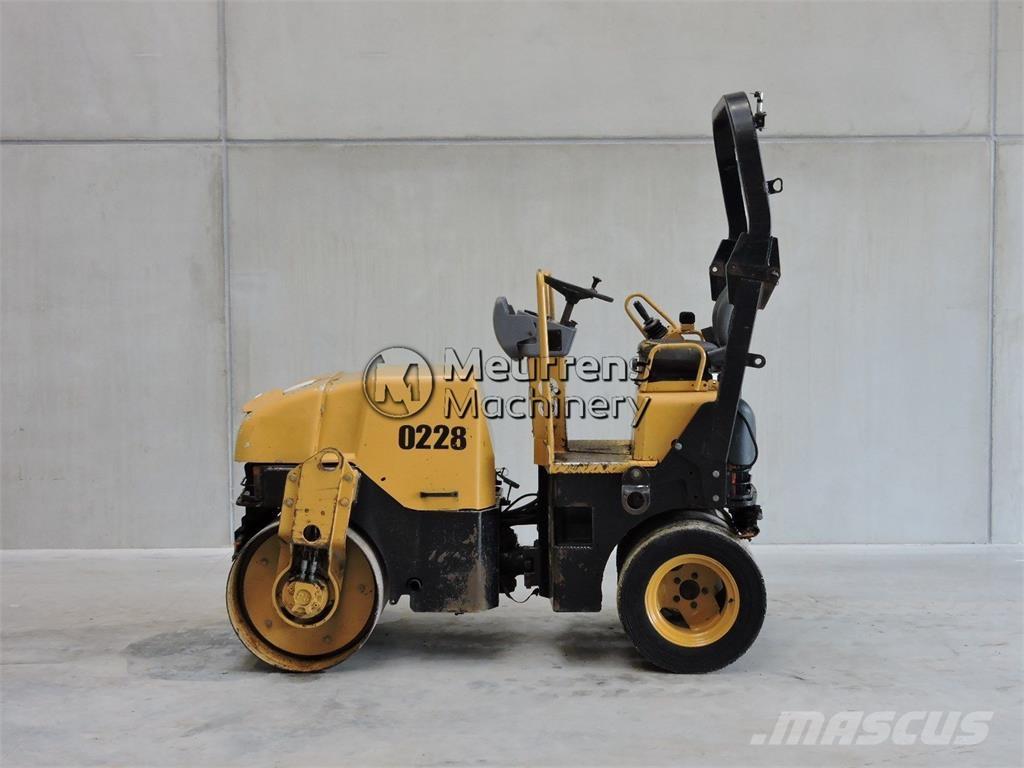 CAT CB225E 기타 롤러