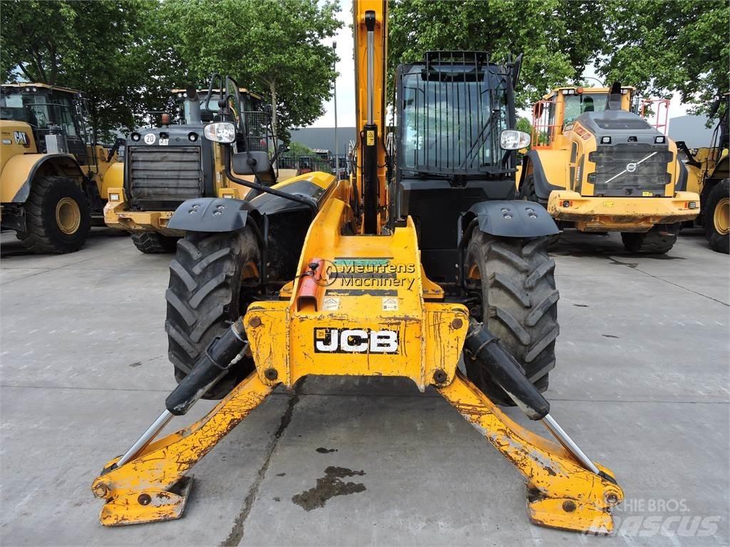 JCB 535-125 텔러 핸들러