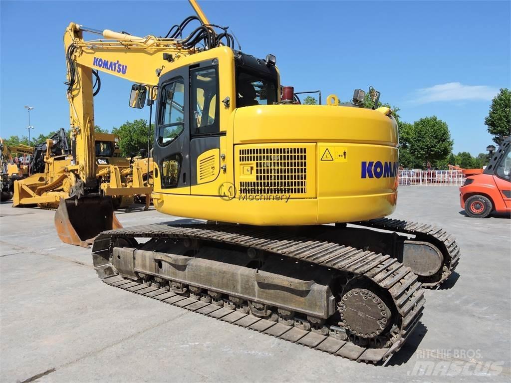Komatsu PC228 대형 굴삭기 29톤 이상