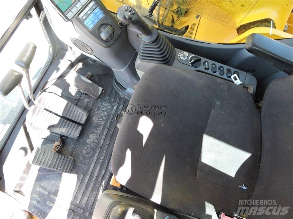 Komatsu PC228 대형 굴삭기 29톤 이상