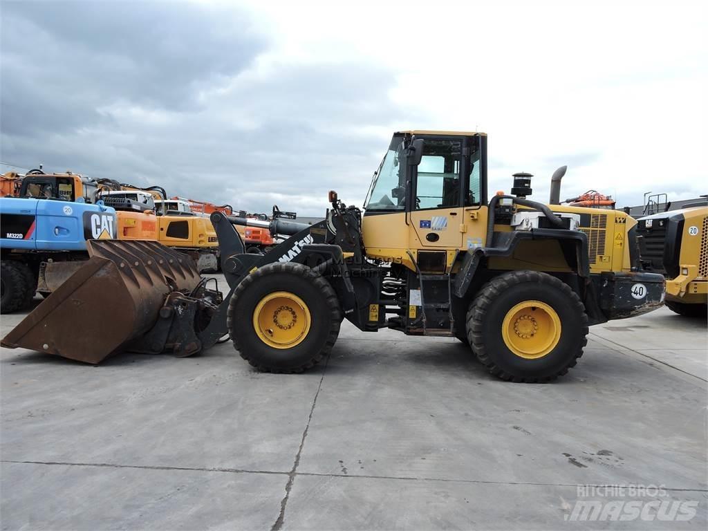 Komatsu WA320  휠로우더