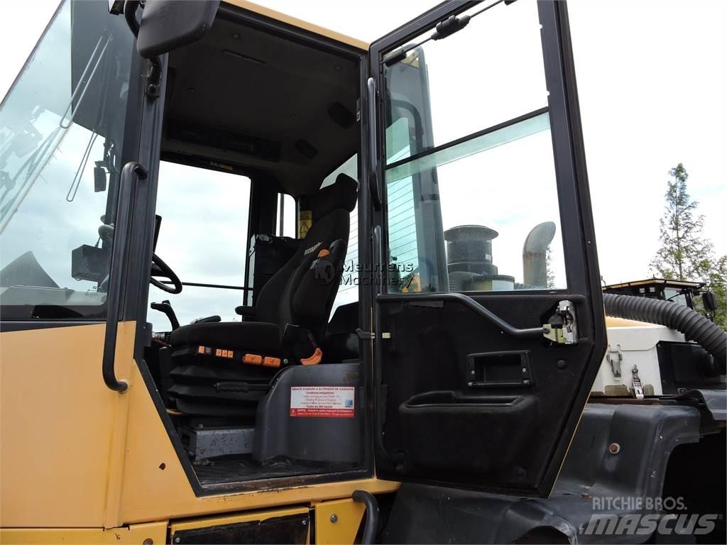 Komatsu WA320  휠로우더