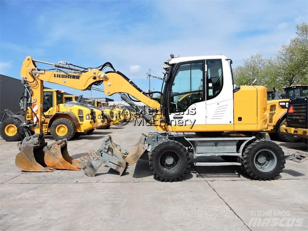 Liebherr A910  휠 굴삭기