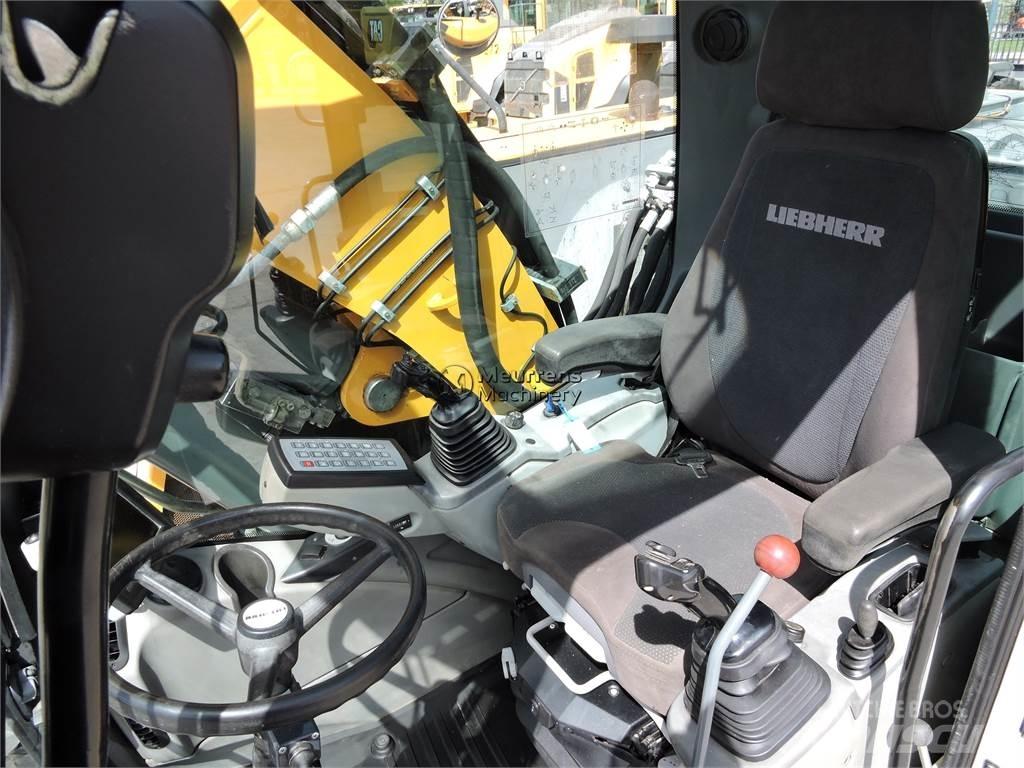 Liebherr A918  휠 굴삭기