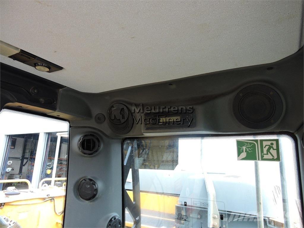 Liebherr R950 대형 굴삭기 29톤 이상