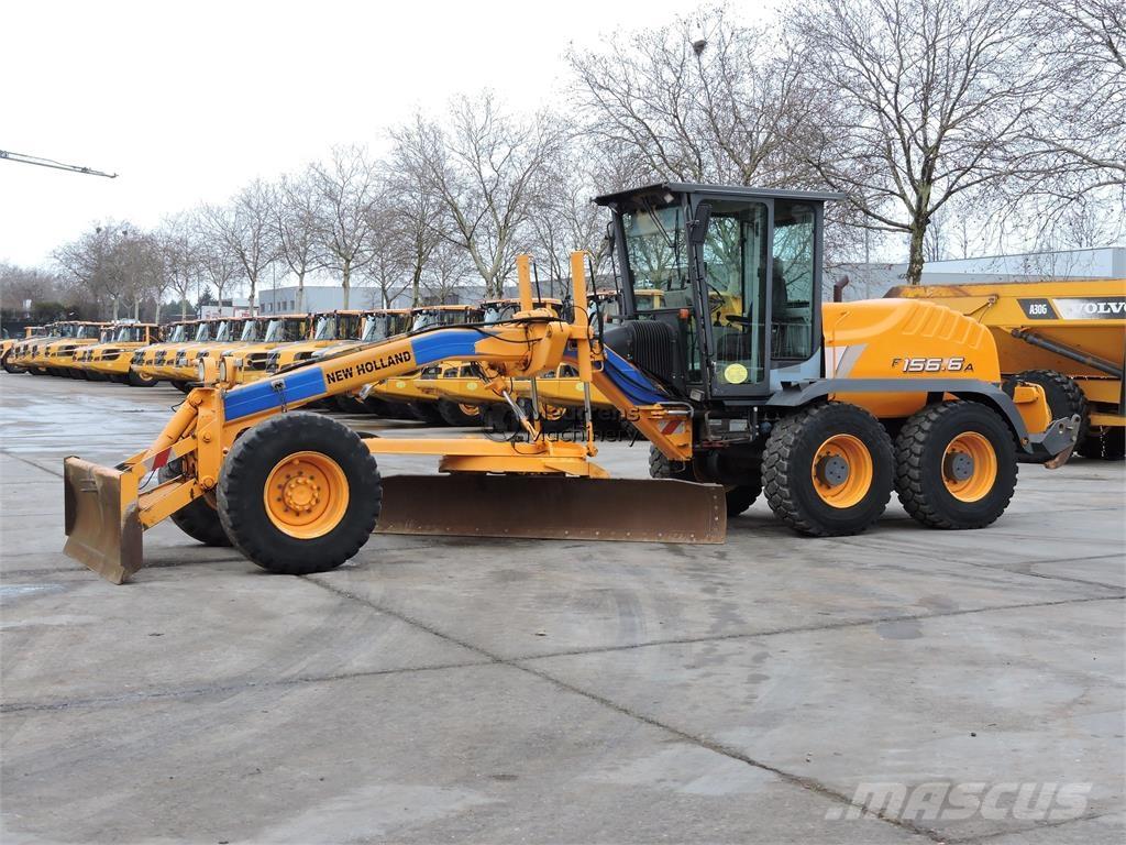 New Holland F156.6A 그레이더