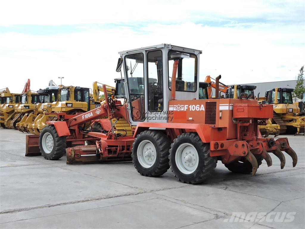 O&K F106A 그레이더
