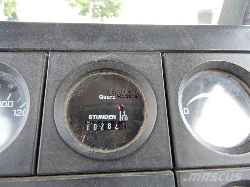 O&K F106A 그레이더