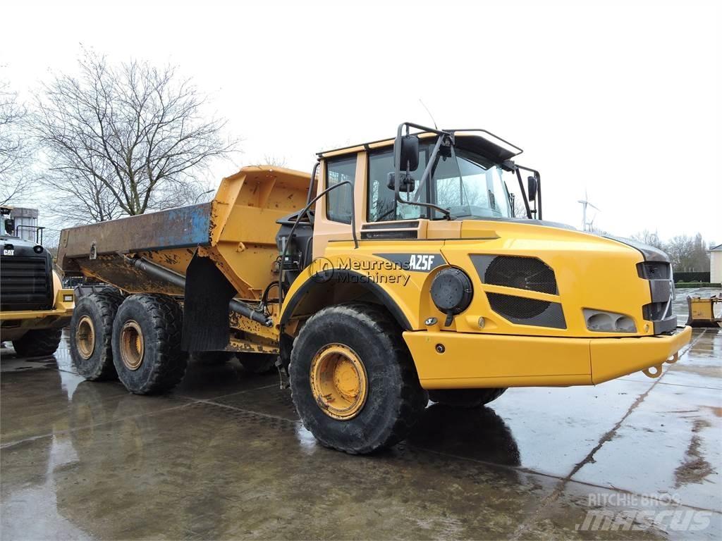 Volvo A25F 연결식 홀러