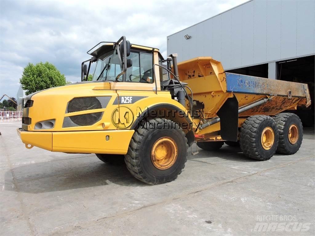 Volvo A25F 연결식 홀러