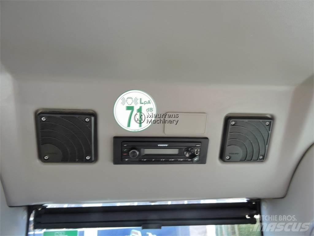 Volvo ECR235EL 대형 굴삭기 29톤 이상