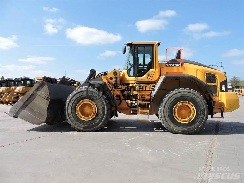Volvo L220H  휠로우더