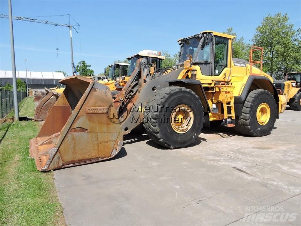 Volvo L220H  휠로우더