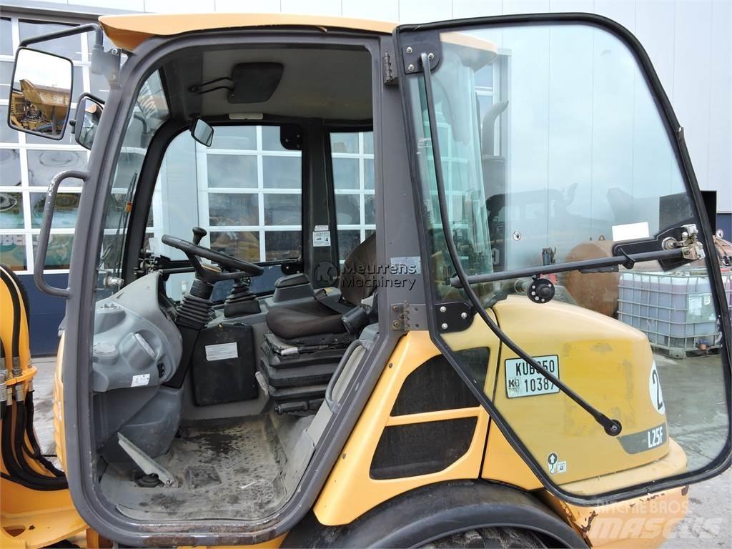 Volvo L25F  휠로우더