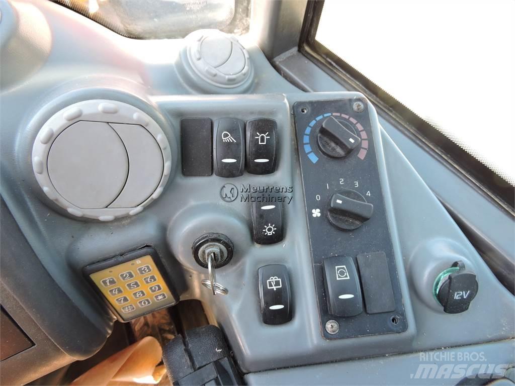 Volvo L25F + FORK  휠로우더