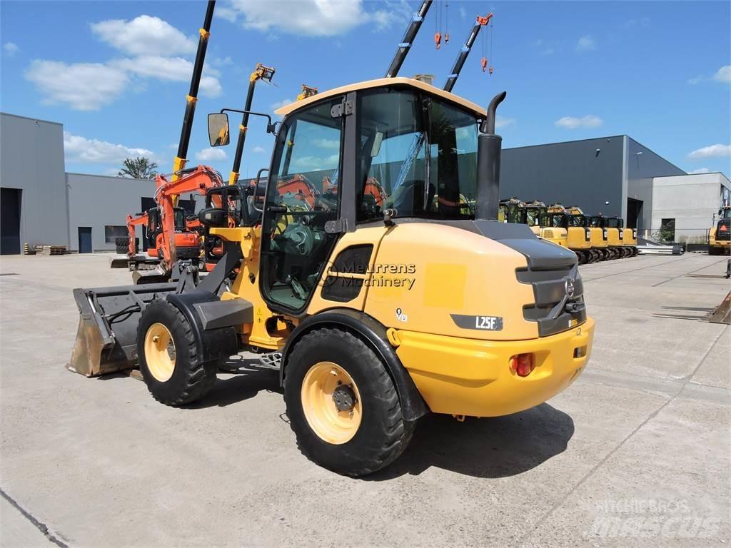 Volvo L25F + FORK  휠로우더