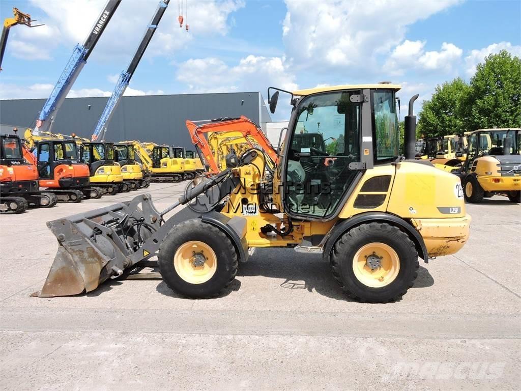 Volvo L25F + FORK  휠로우더