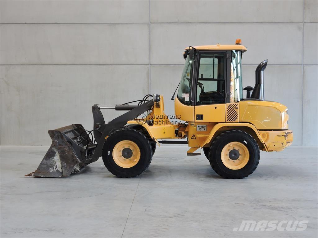 Volvo L30G  휠로우더