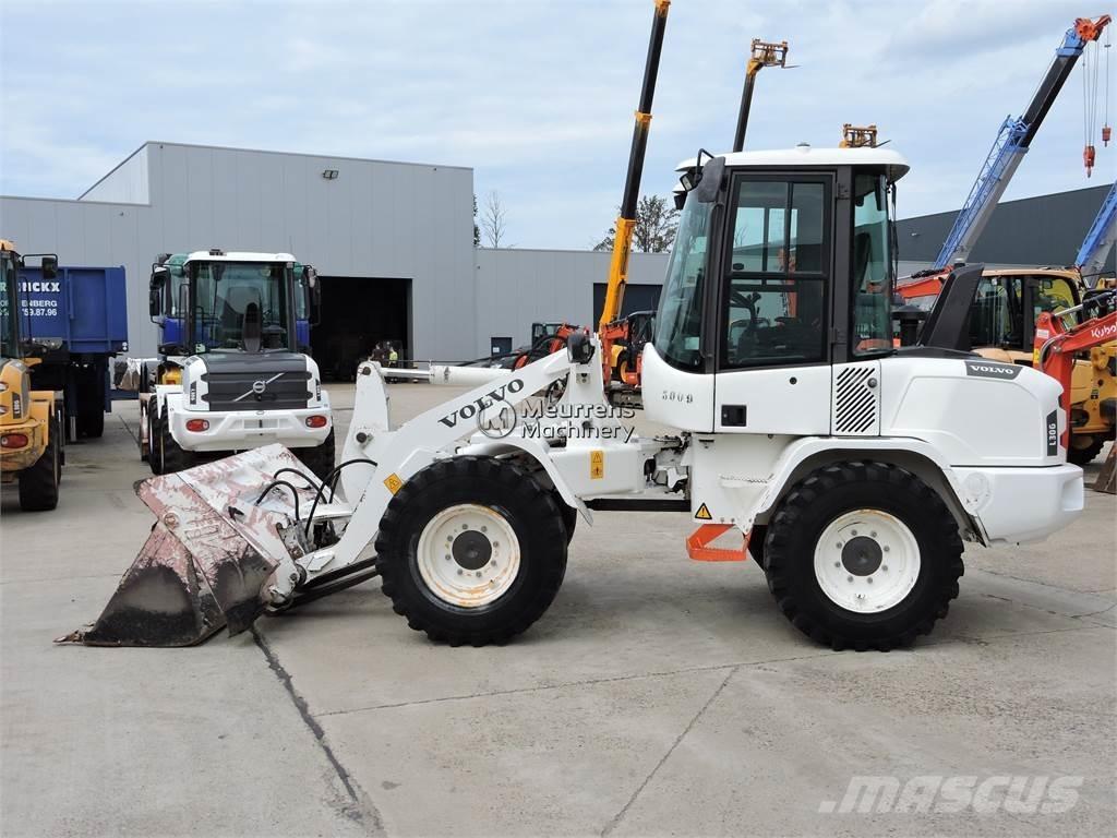Volvo L30G + FORK  휠로우더