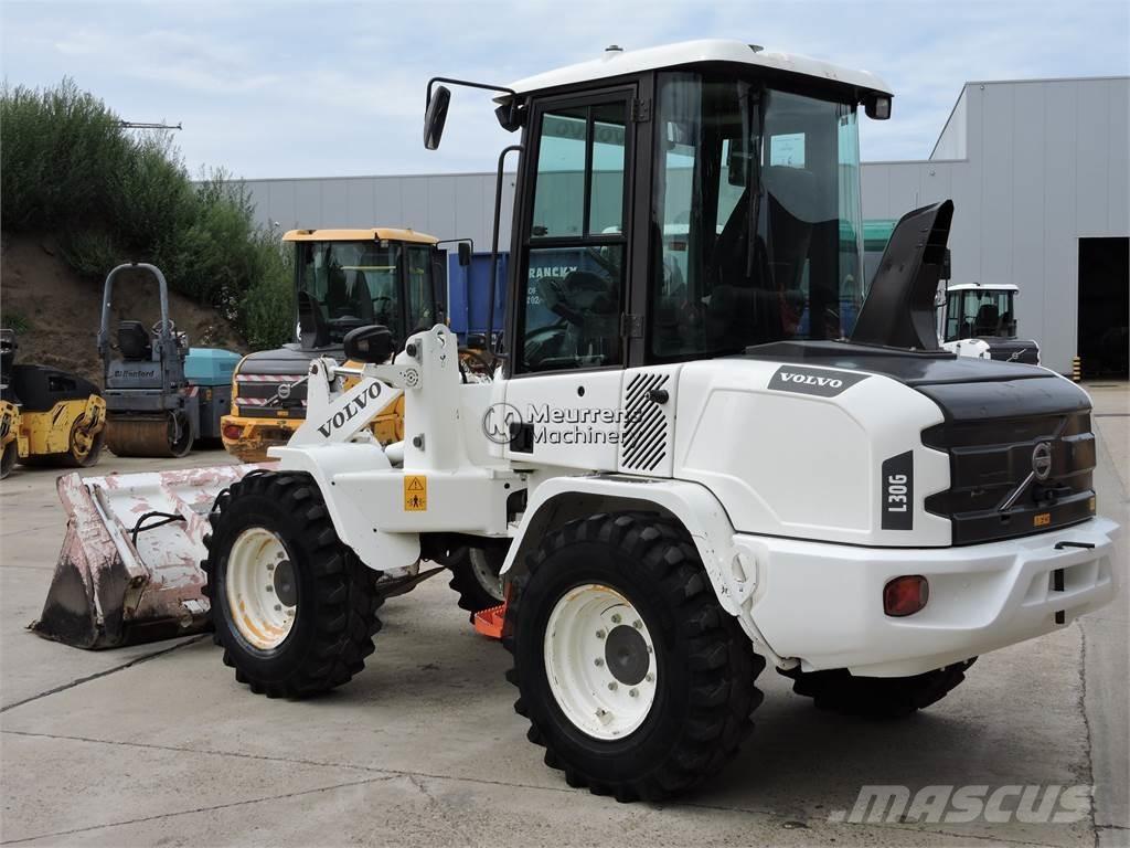 Volvo L30G + FORK  휠로우더