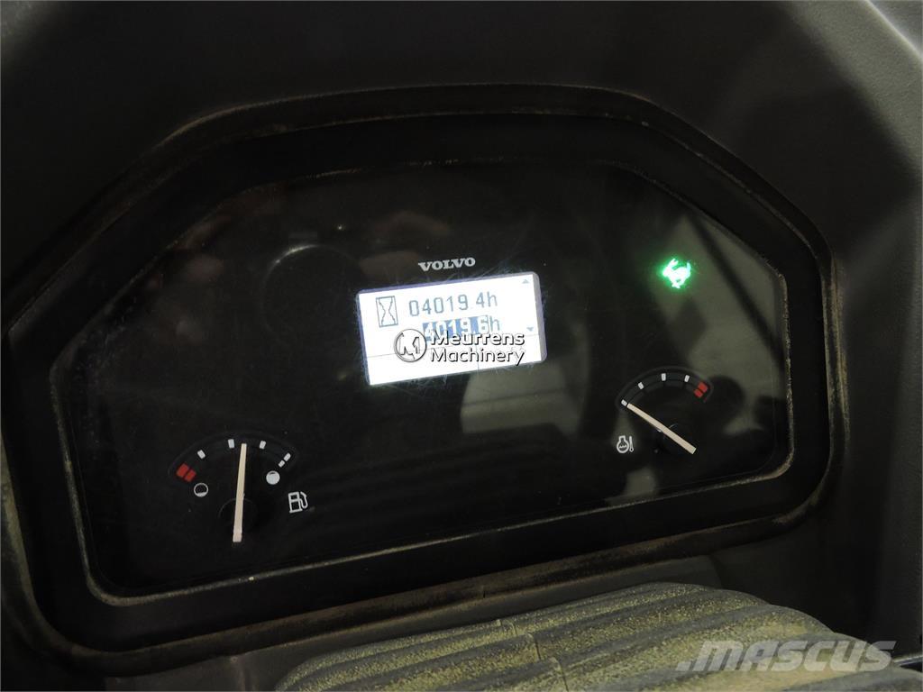 Volvo L30G + FORK  휠로우더