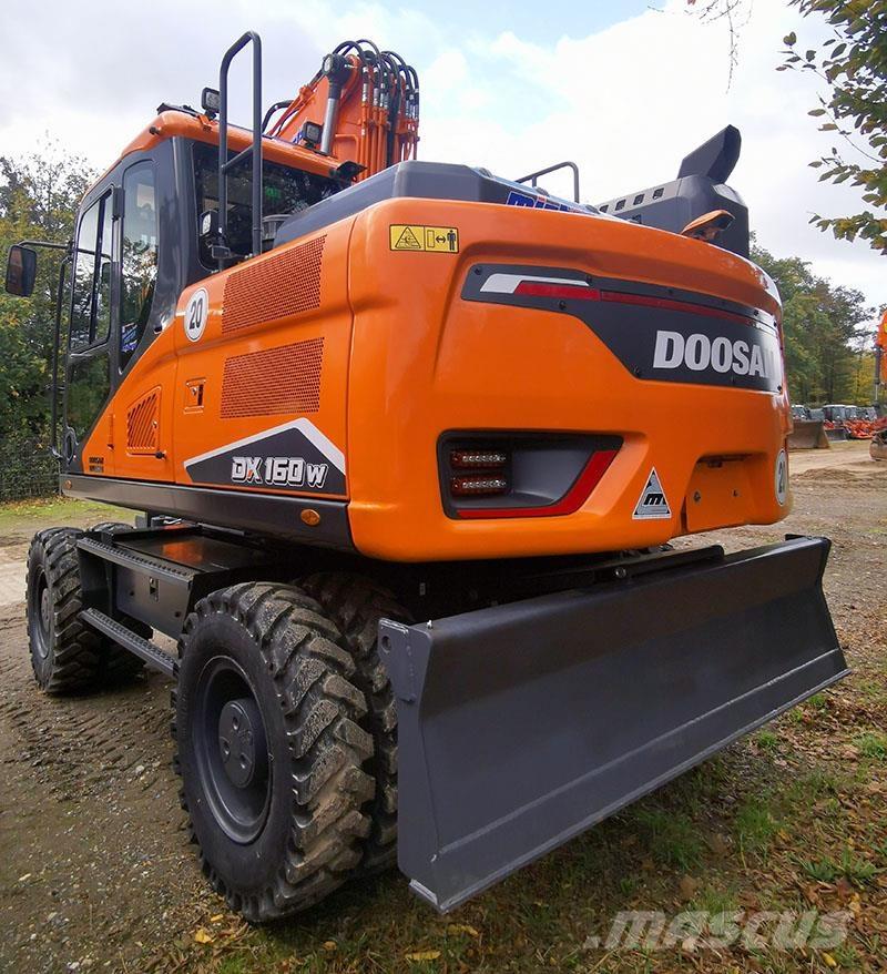 Doosan DX 160 W-7  휠 굴삭기