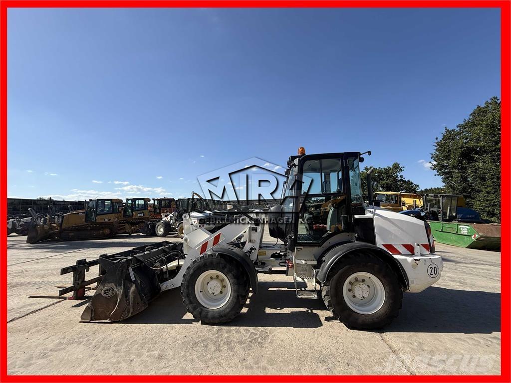 CAT 908 M  휠로우더