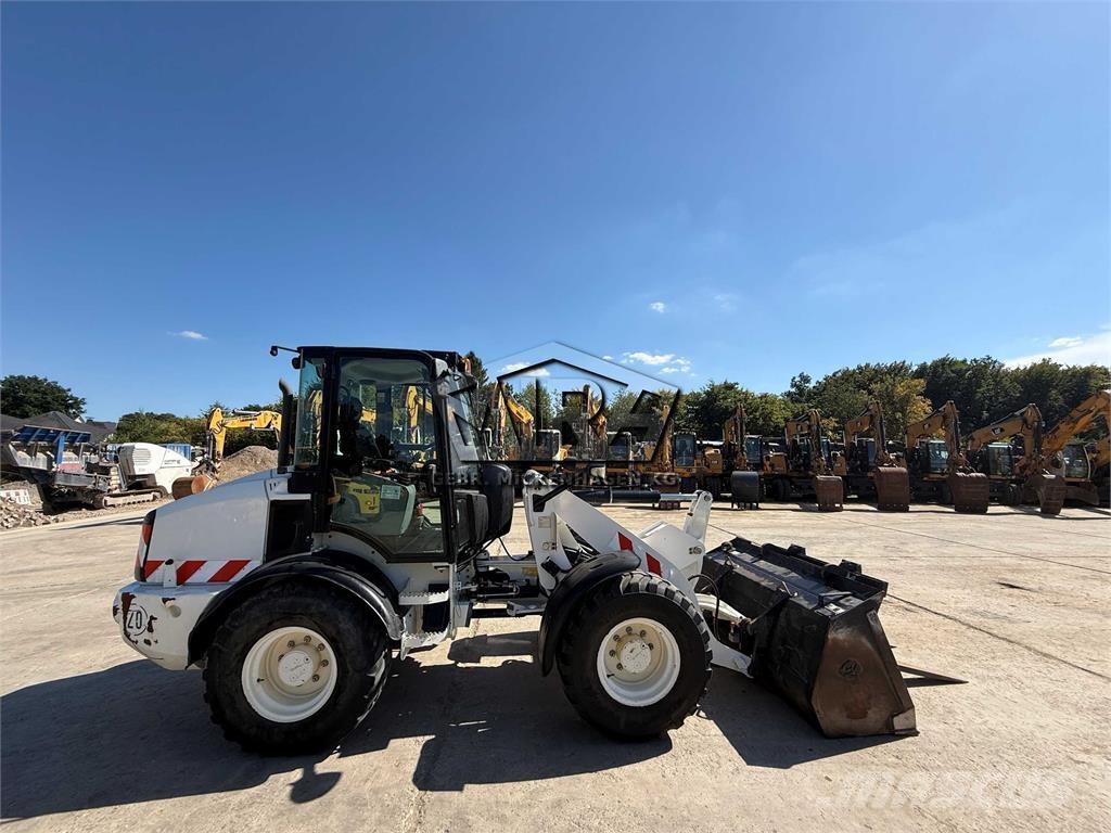 CAT 908 M  휠로우더