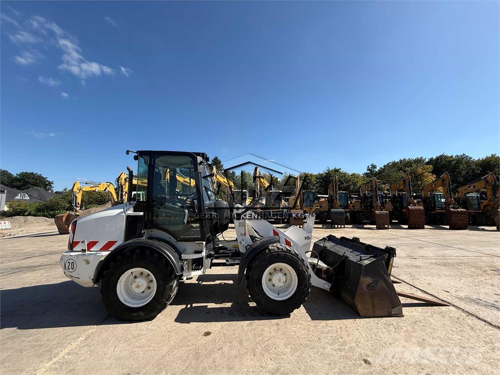 CAT 908 M  휠로우더