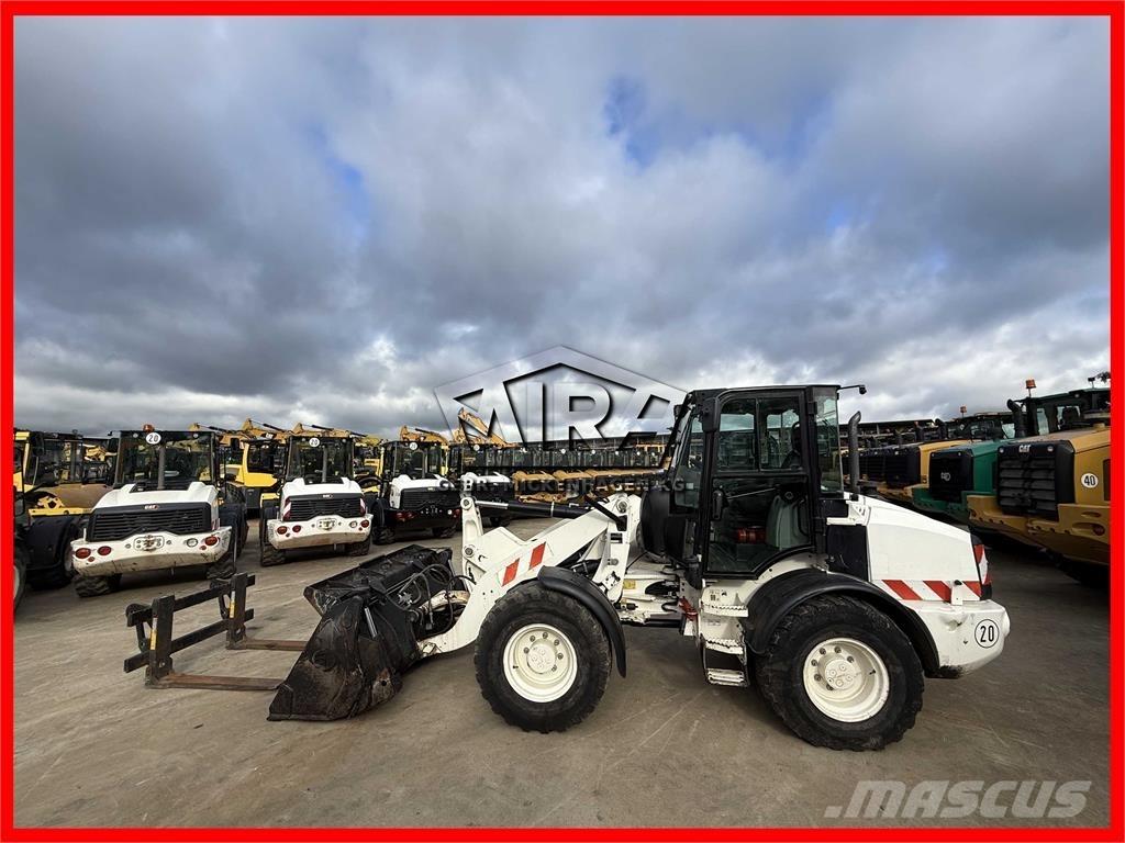 CAT 908M  휠로우더