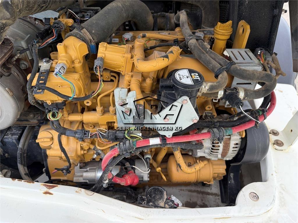CAT 908M  휠로우더