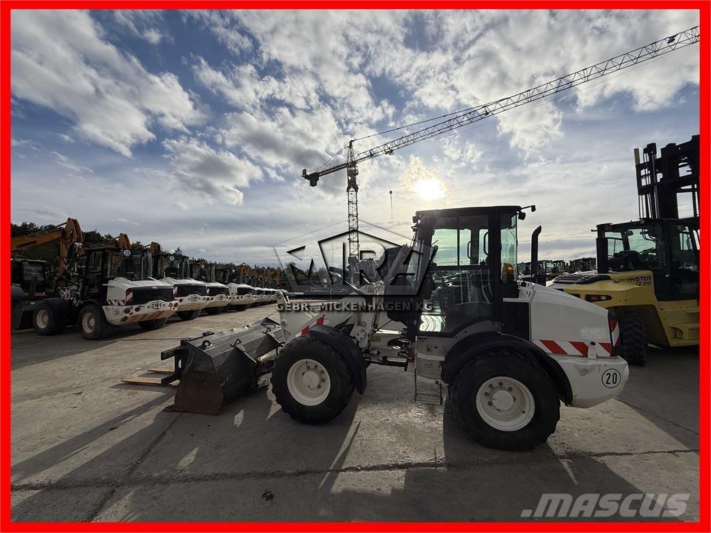 CAT 908M  휠로우더