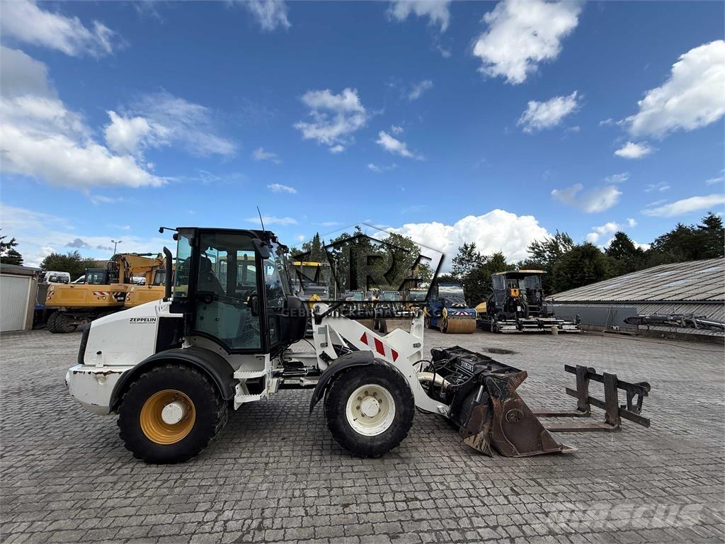 CAT 908M  휠로우더