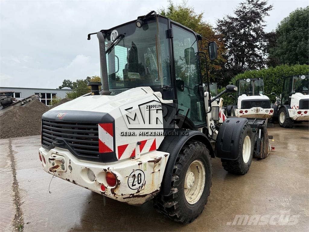 CAT 908M  휠로우더