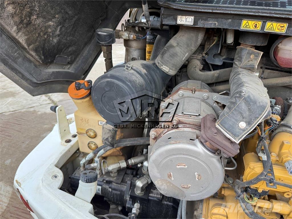 CAT 908M  휠로우더