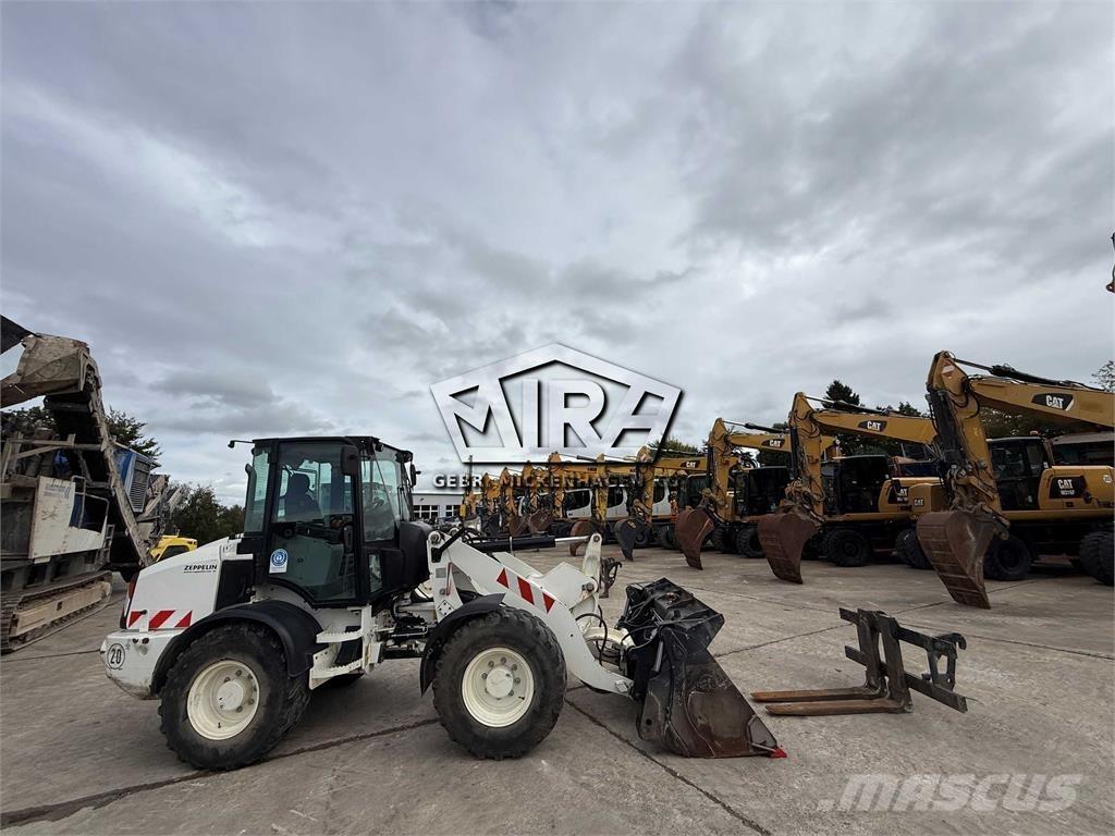 CAT 908M  휠로우더